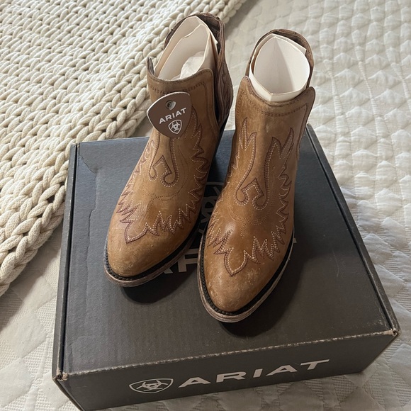 Ariat Dixon R Toe Western Ankle Boots Booties - Picture 3 of 8